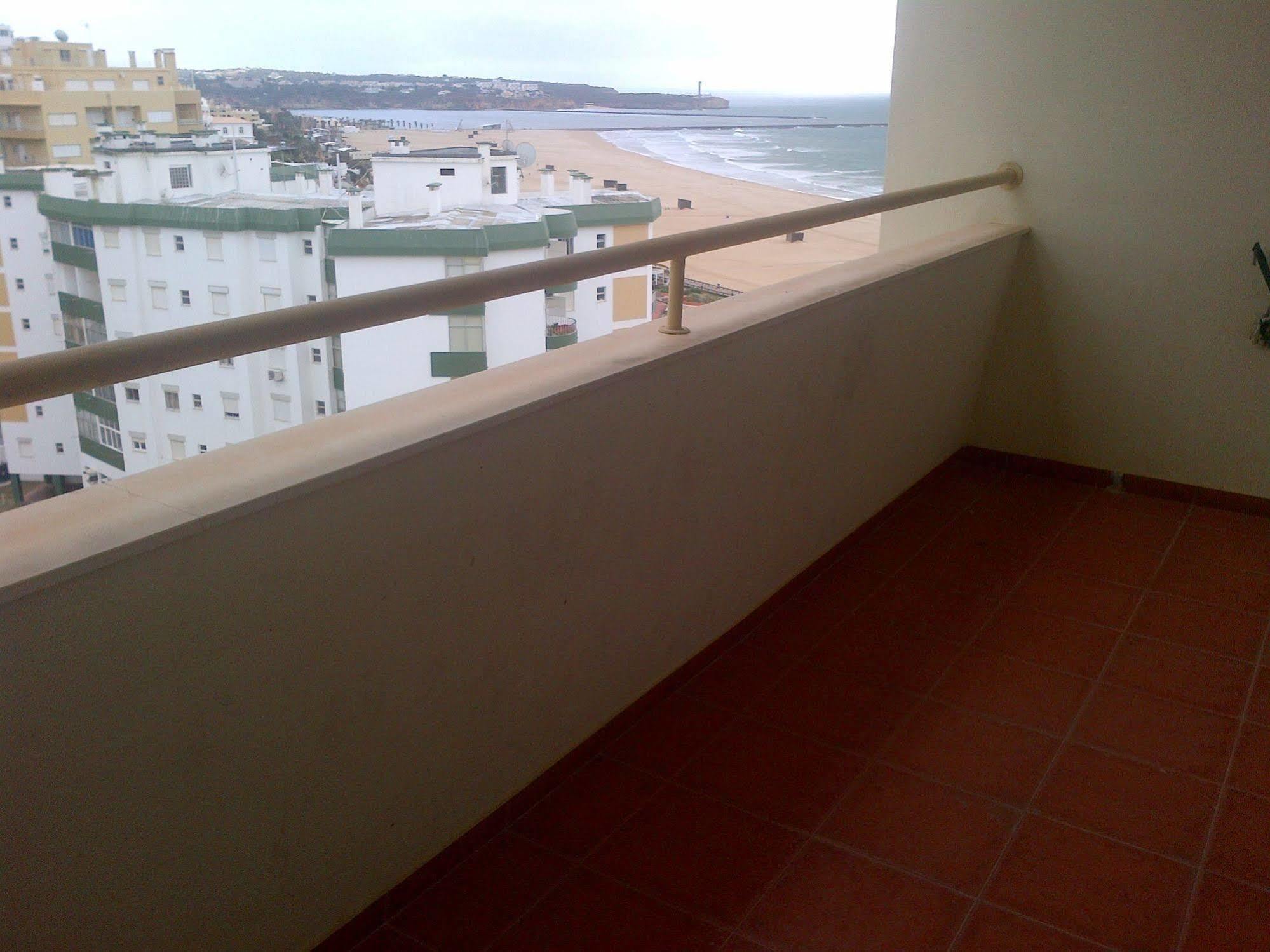 Apartamentos Varandas Da Rocha Portimão Eksteriør bilde